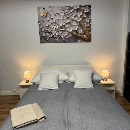 Coser Apartamenty Metro Onz Varsóvia Exterior foto