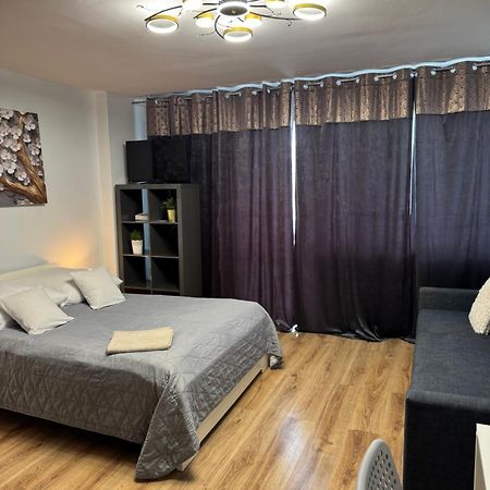 Coser Apartamenty Metro Onz Varsóvia Exterior foto