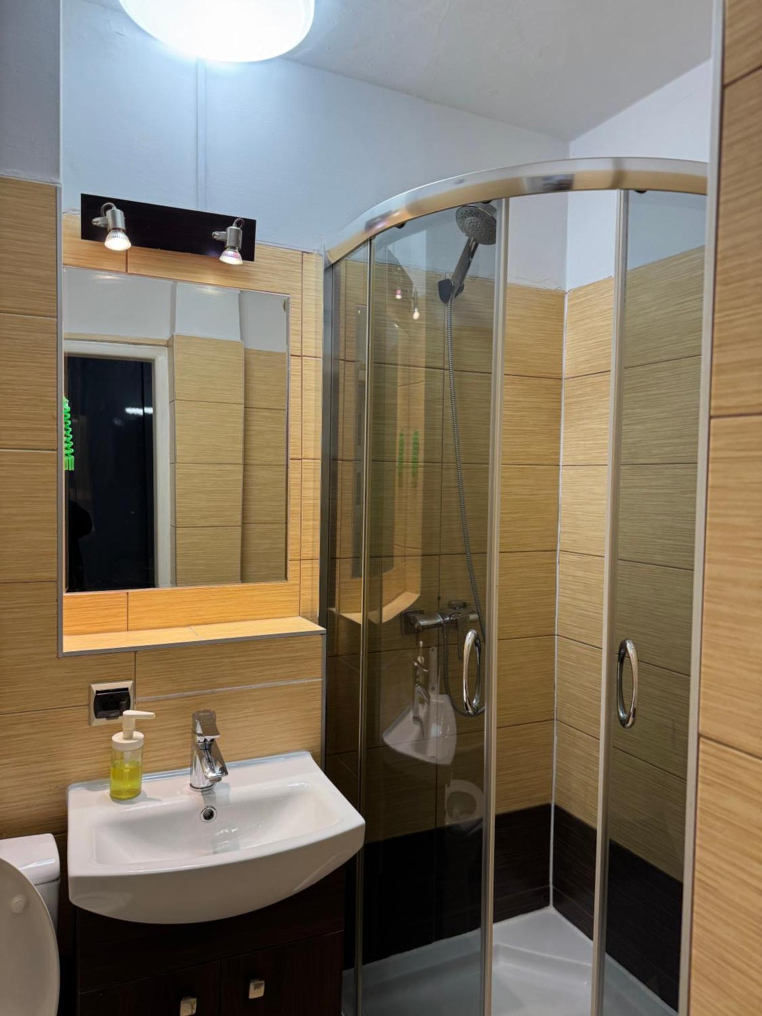Coser Apartamenty Metro Onz Varsóvia Exterior foto